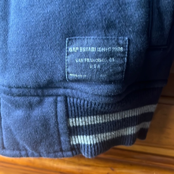 Gap - Picture 9 of 13